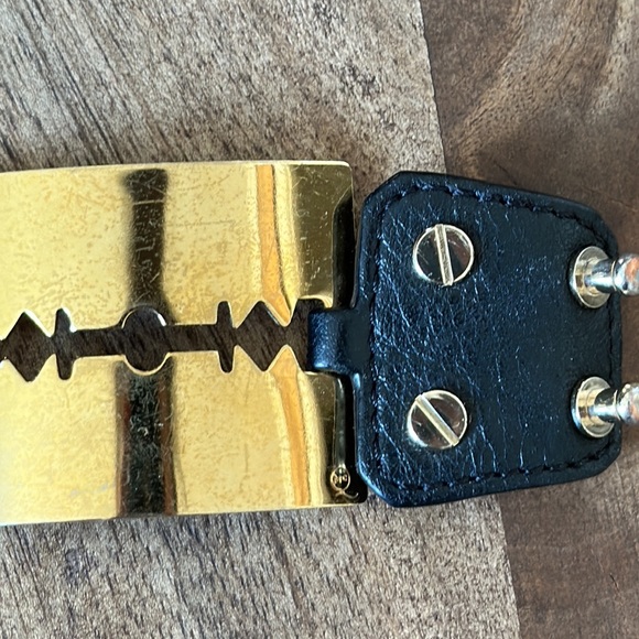 Alexander McQueen McQ razor blade oversized leather cuff wide bracelet - Picture 10 of 14